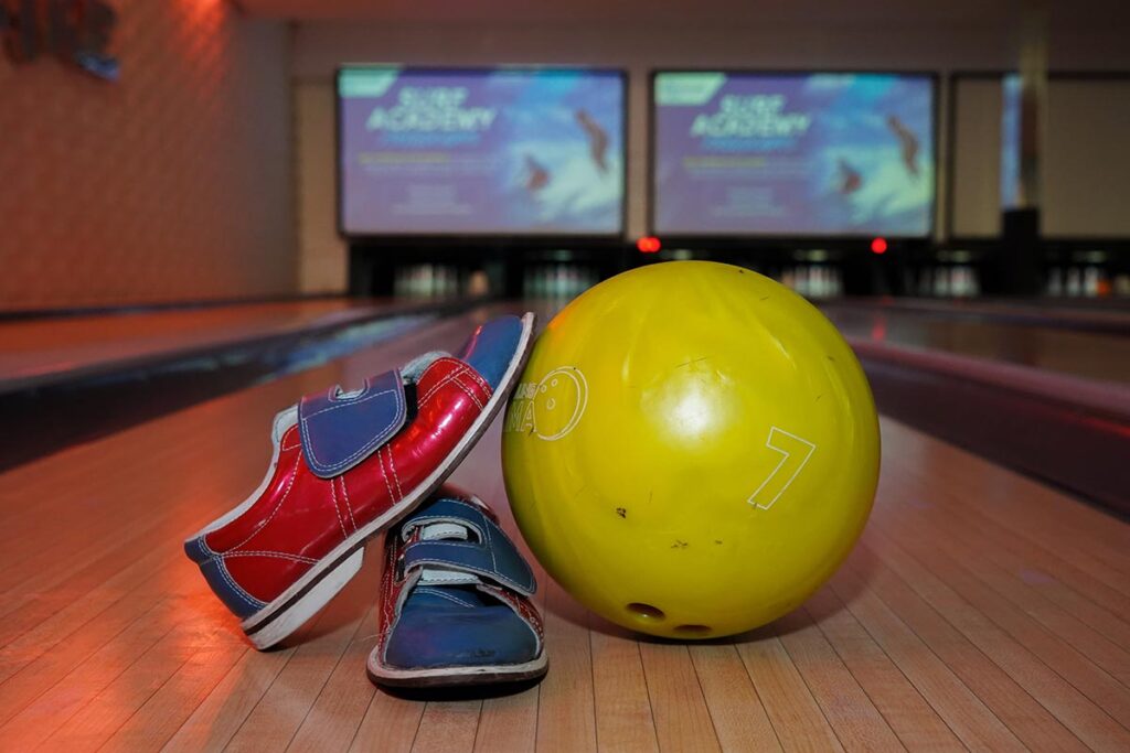 bowling canggu at strike ten pin bowling