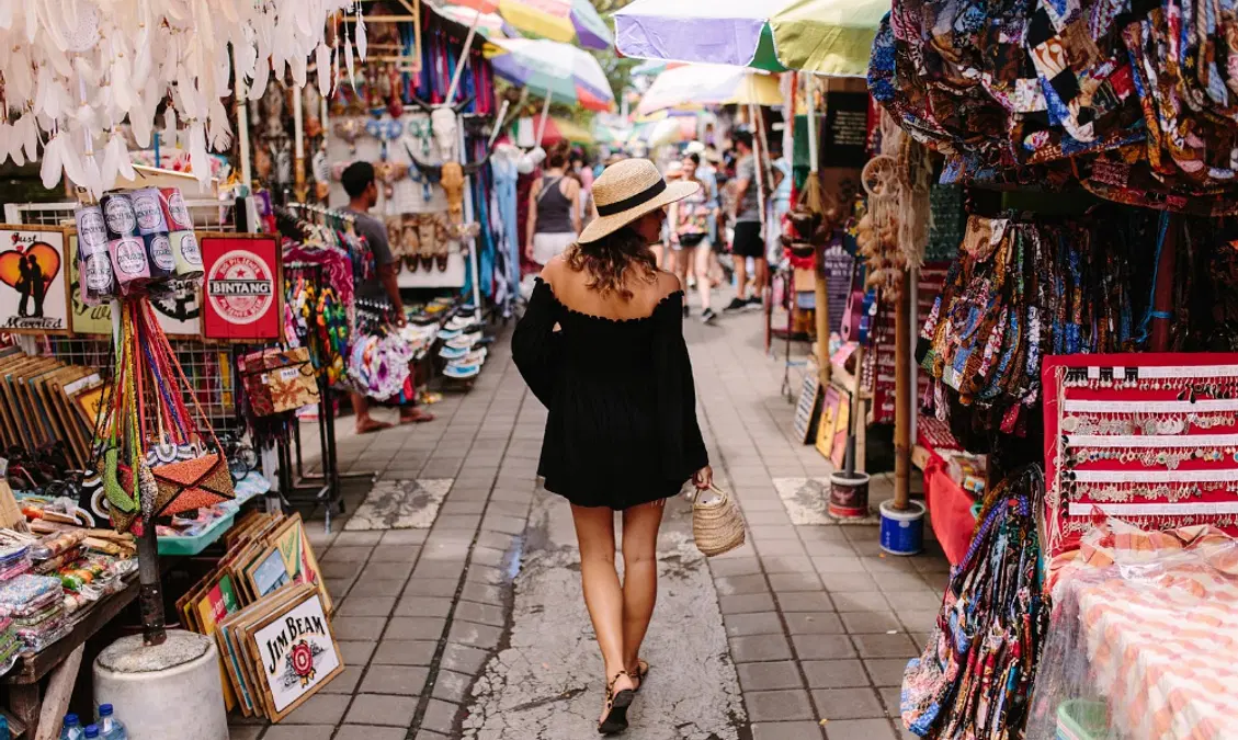 Double Six Street in Seminyak with small shops