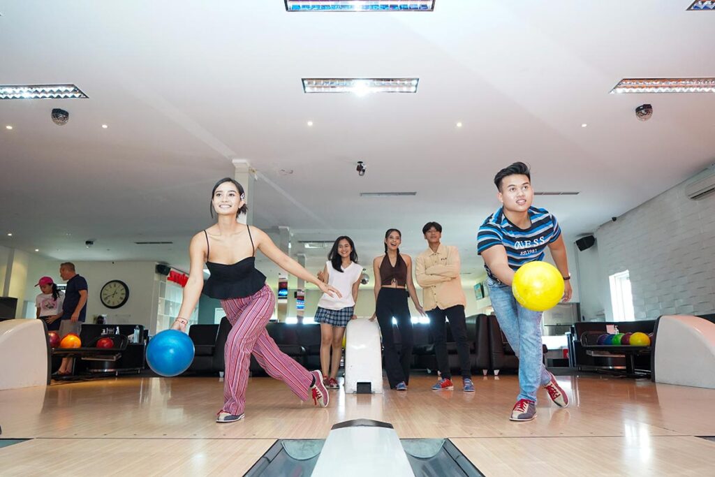 family friendly bowling alley in bali strike ten pin bowling